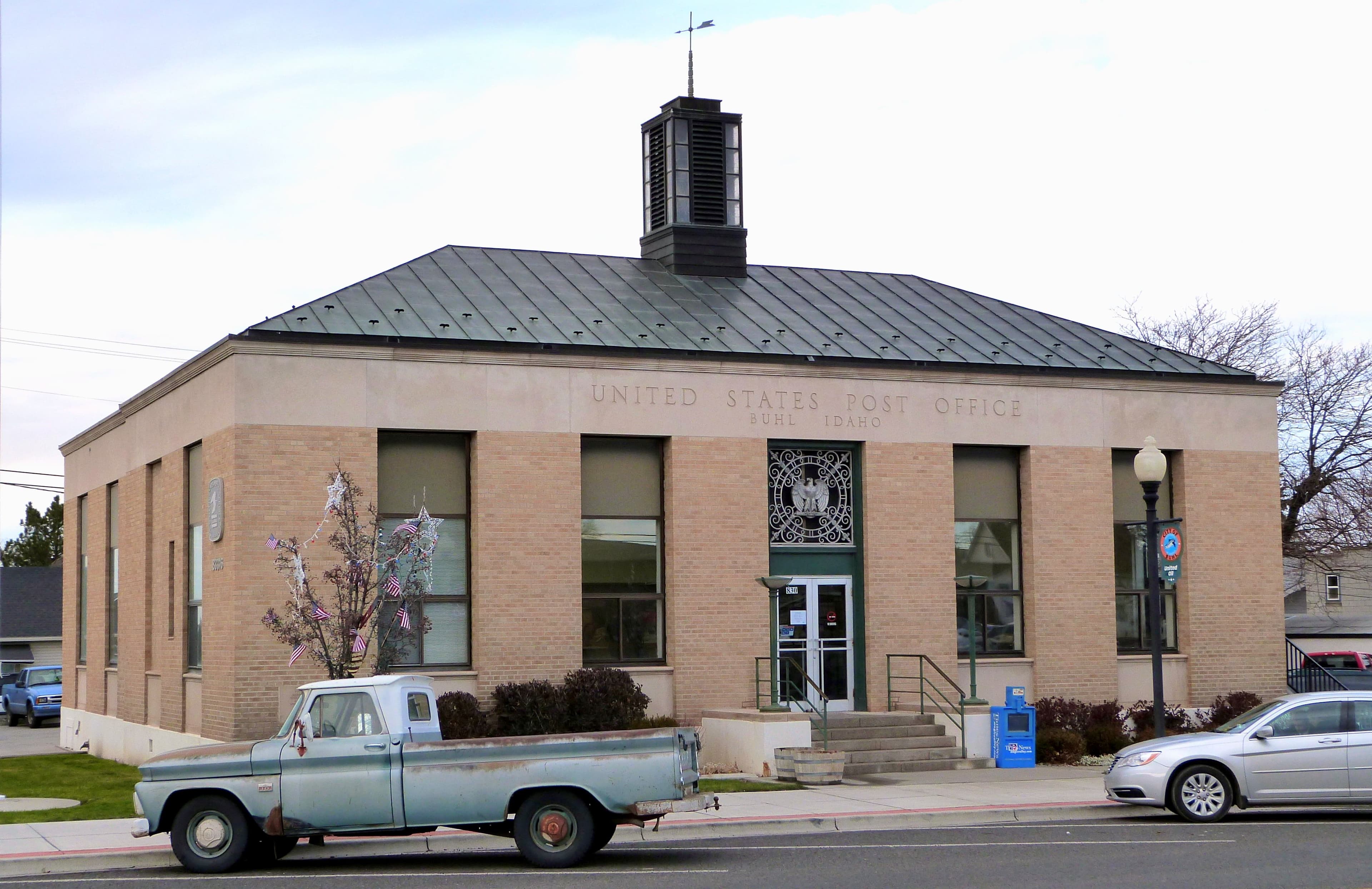 buhl post office as seen from outside