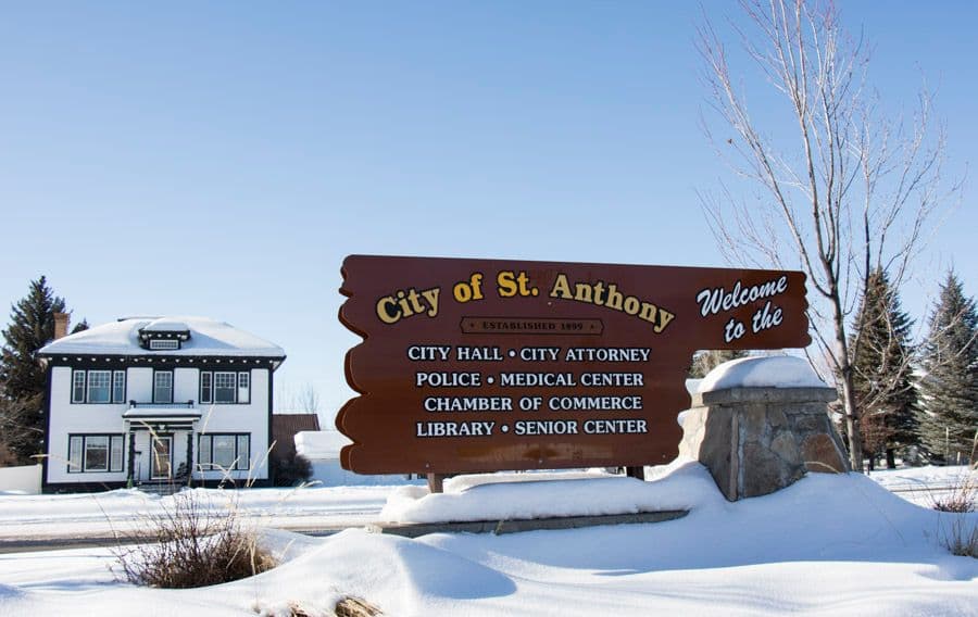 welcome to st anthony idaho sign with official government buildings listed